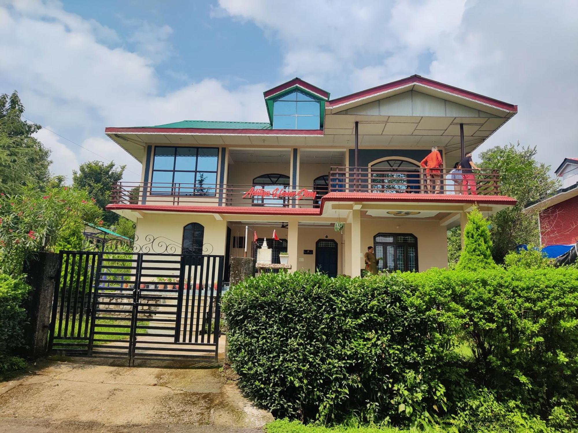 Aditya Homestay Bir-Billing Surrounded By Mountains ภายนอก รูปภาพ