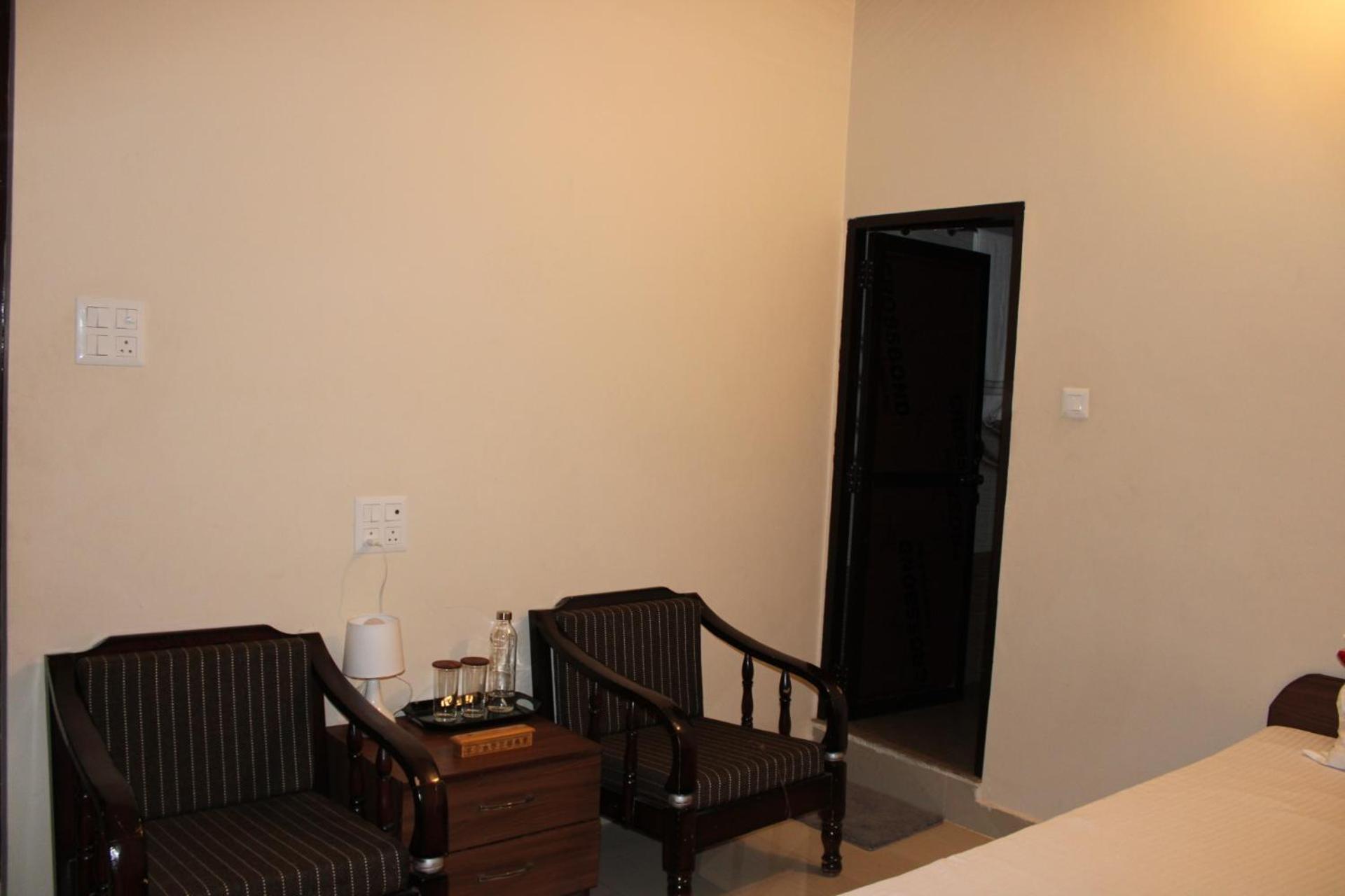 Aditya Homestay Bir-Billing Surrounded By Mountains ภายนอก รูปภาพ