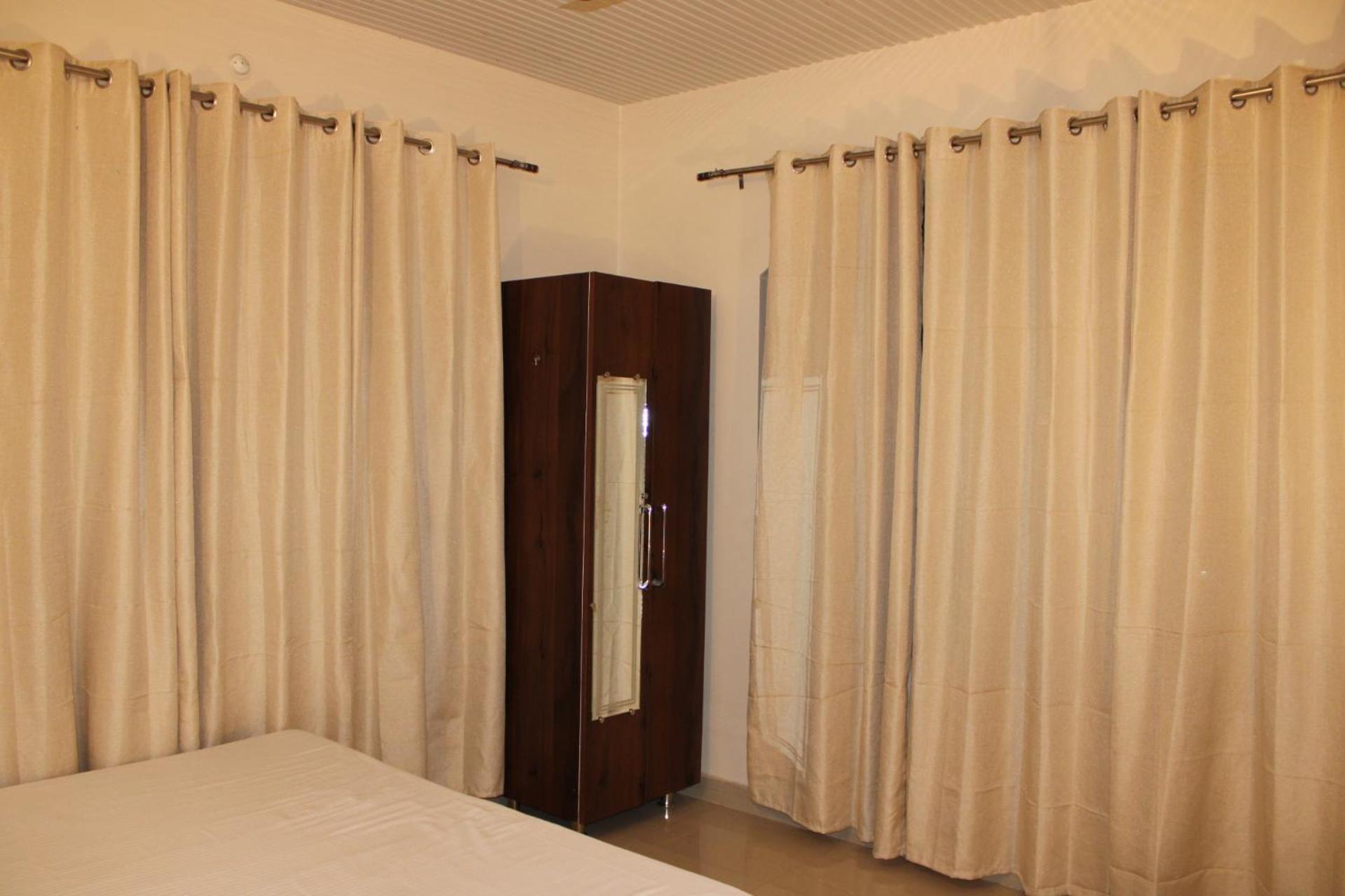 Aditya Homestay Bir-Billing Surrounded By Mountains ภายนอก รูปภาพ
