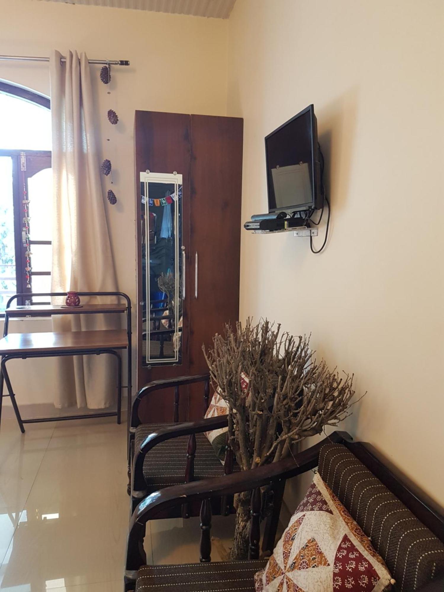 Aditya Homestay Bir-Billing Surrounded By Mountains ภายนอก รูปภาพ