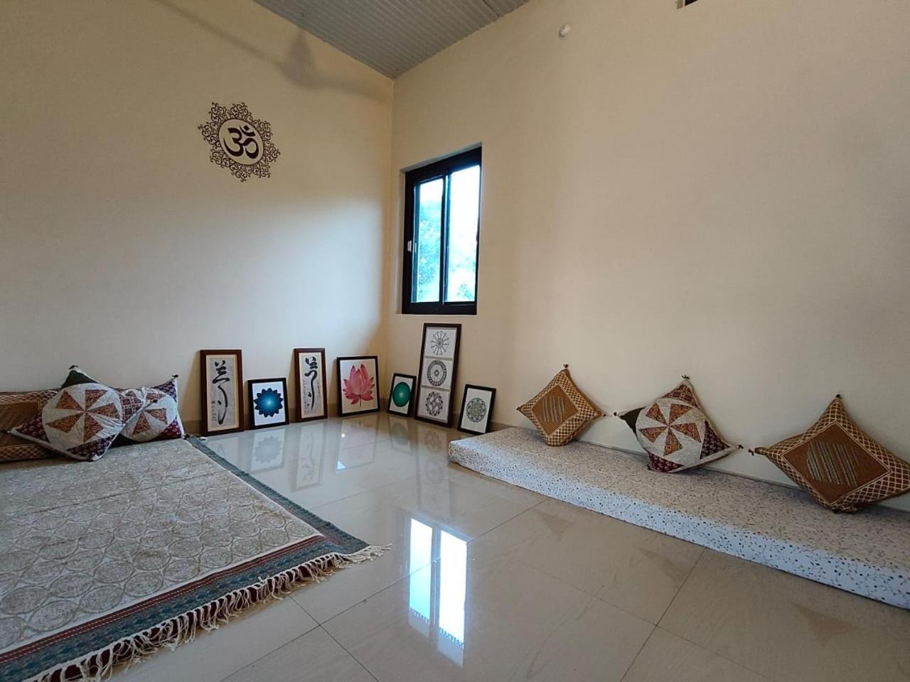 Aditya Homestay Bir-Billing Surrounded By Mountains ภายนอก รูปภาพ
